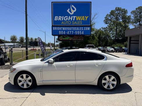 Used 2009 Jaguar XF Luxury RWD image 2
