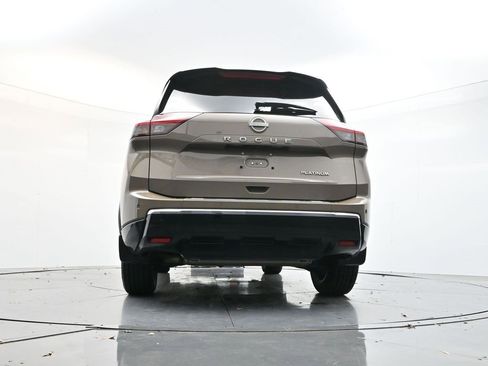 Used 2024 Nissan Rogue Platinum w/ Platinum Premium Package image 32