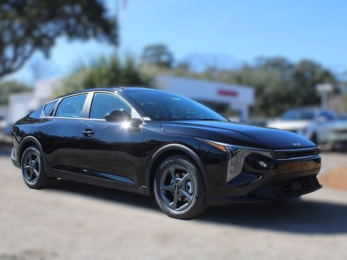 New 2026 Kia K4 LXS image 3