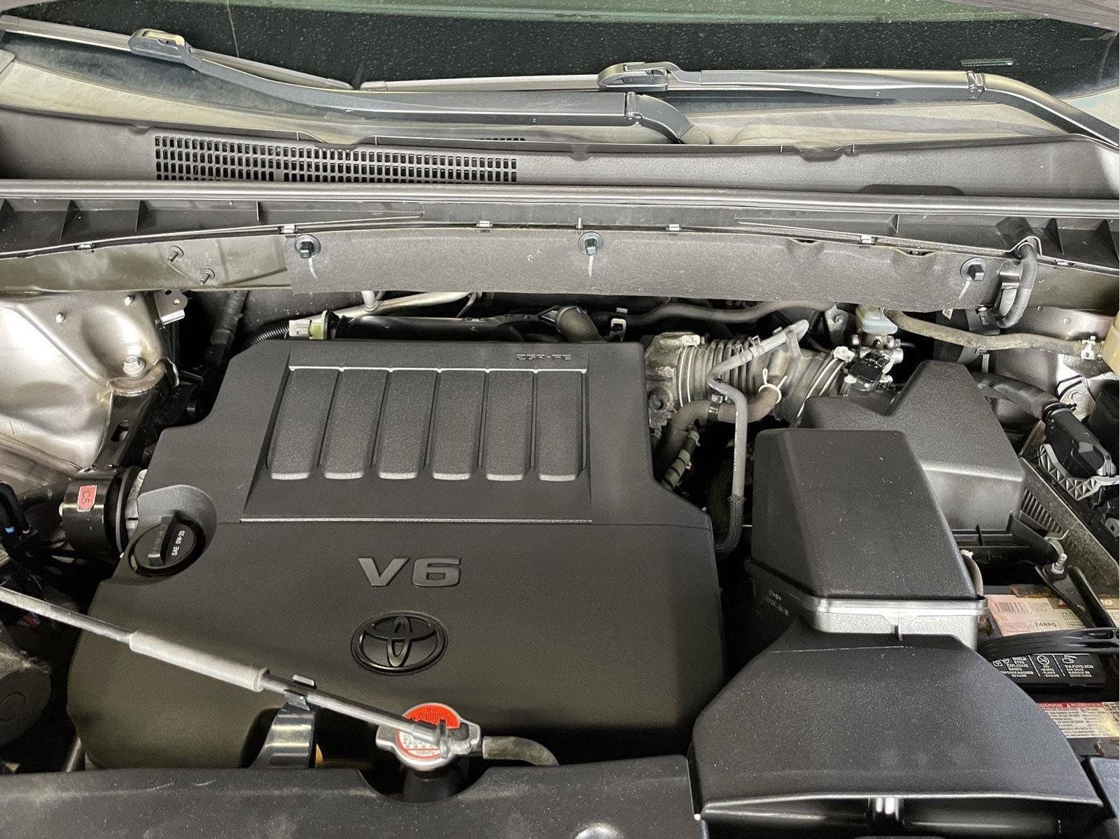 Used 2016 Toyota Highlander XLE AWD/4WD image 12