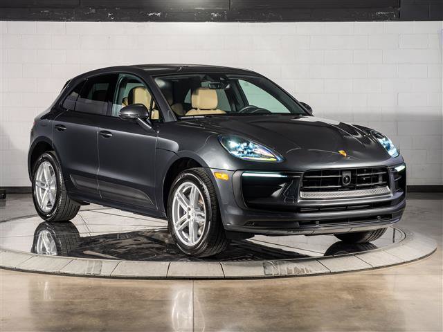 Used 2026 Porsche Macan AWD/4WD image 7