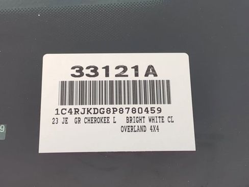 Used 2023 Jeep Grand Cherokee L Overland w/ Luxury Tech Group IV image 17