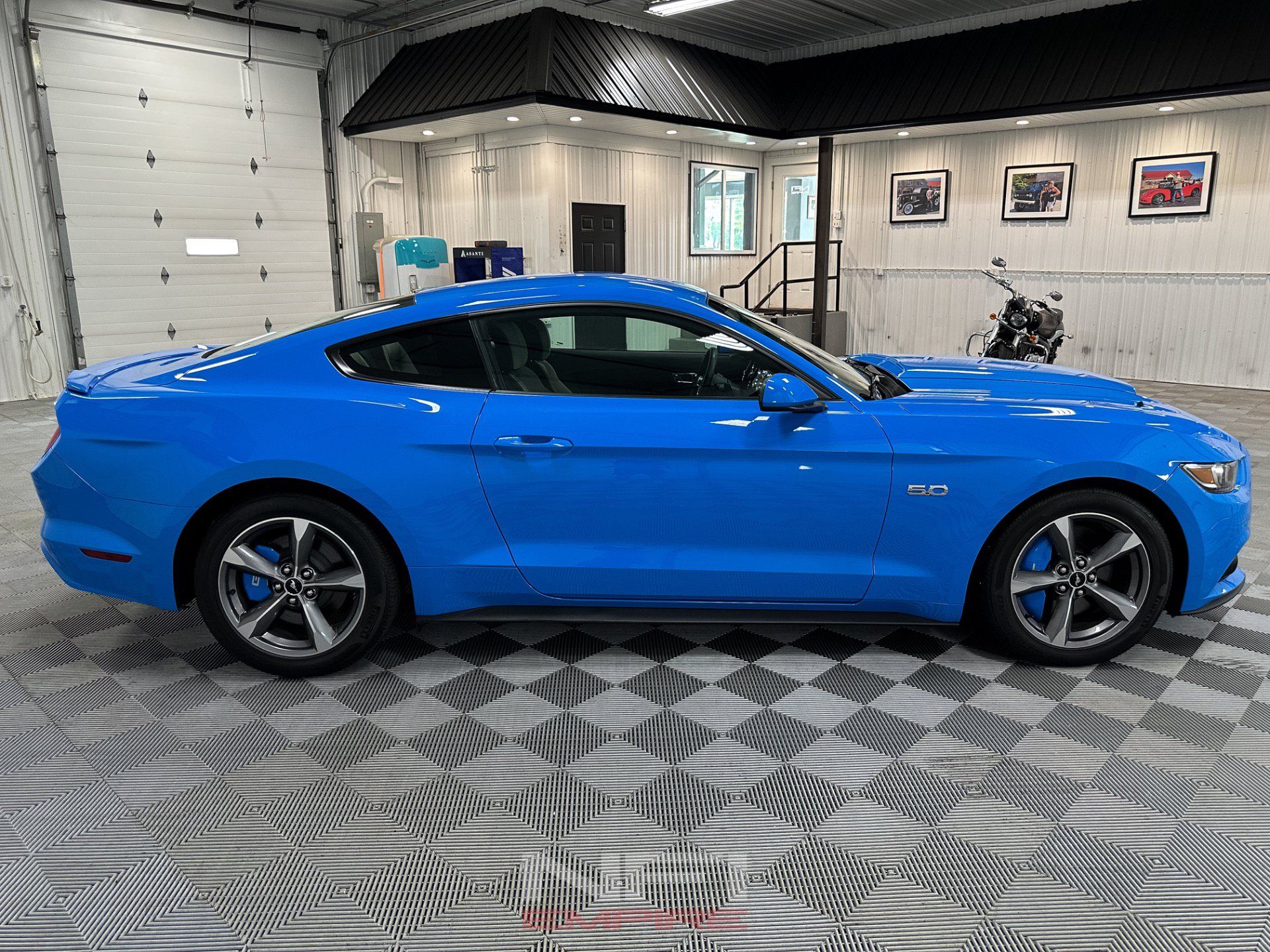 Used 2017 Ford Mustang GT RWD image 7