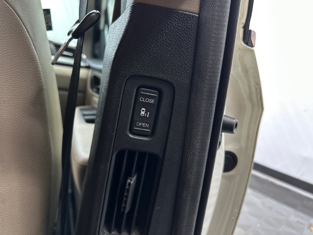 Used 2019 Honda Odyssey Elite image 17