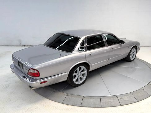 Used 2000 Jaguar XJ8 RWD image 19