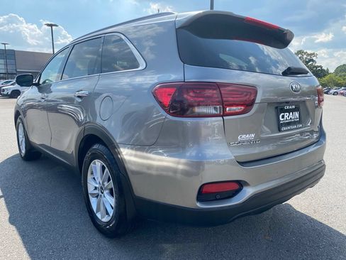 Used 2019 Kia Sorento FWD V6 w/ LX V6 Convenience Package image 5