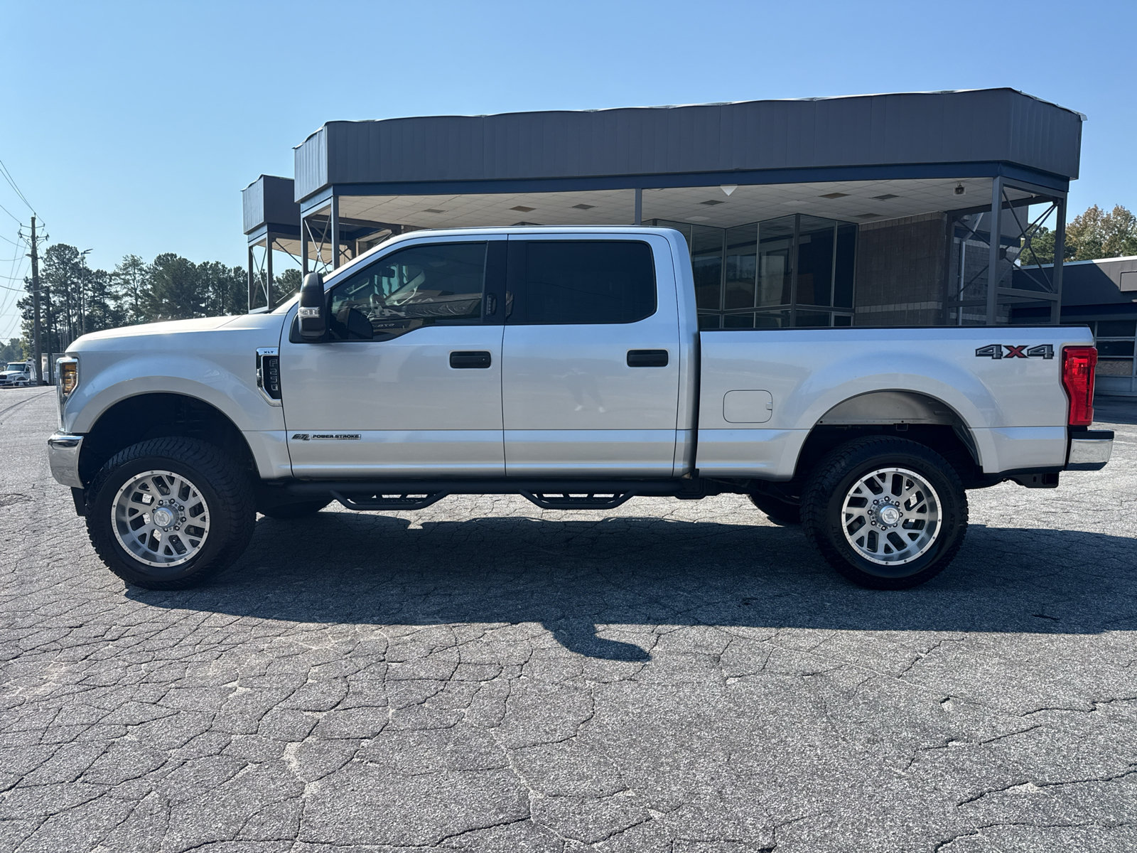 Used 2019 Ford F250 XLT AWD/4WD image 8