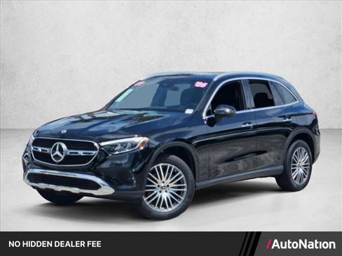 Used 2026 Mercedes-Benz GLC 300 image 1