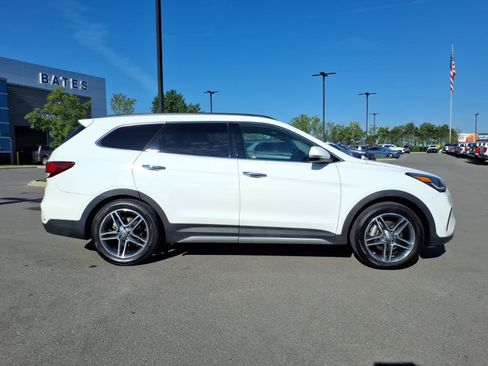 Used 2019 Hyundai Santa Fe XL FWD image 2