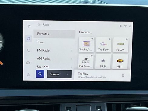 Certified 2023 Lexus ES 350 w/ Premium Package image 19