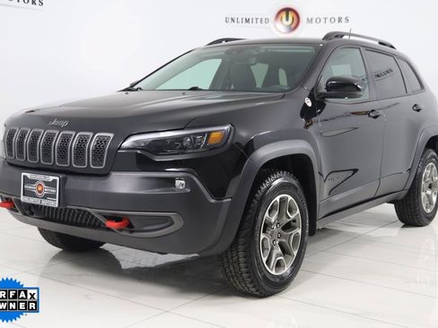Used 2022 Jeep Cherokee Trailhawk image 5