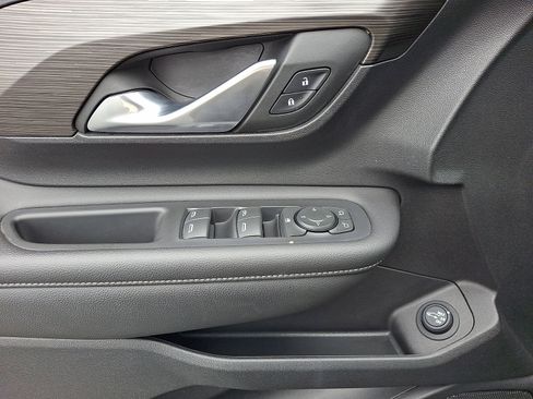 Certified 2023 GMC Terrain SLE w/ Driver Convenience Package image 12