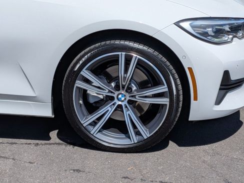 Used 2022 BMW 330i xDrive Sedan w/ Premium Package 2 AWD/4WD image 25