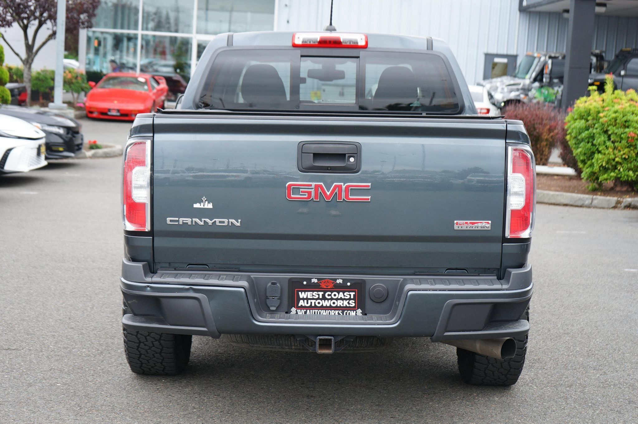 Used 2016 GMC Canyon SLE w/ All Terrain Package AWD/4WD image 4