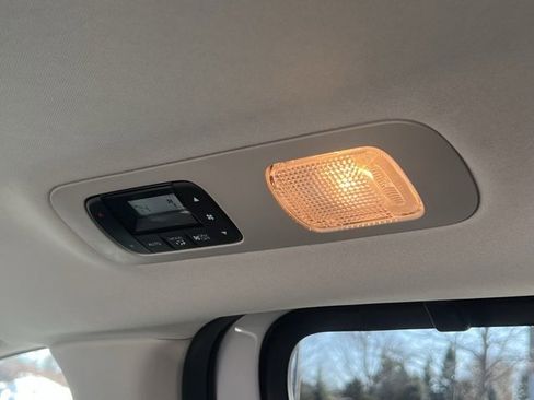 Used 2025 Honda Odyssey Elite image 23