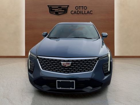 Certified 2024 Cadillac XT4 Premium Luxury image 8