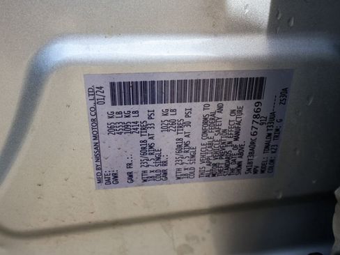 Used 2024 Nissan Rogue SV image 32