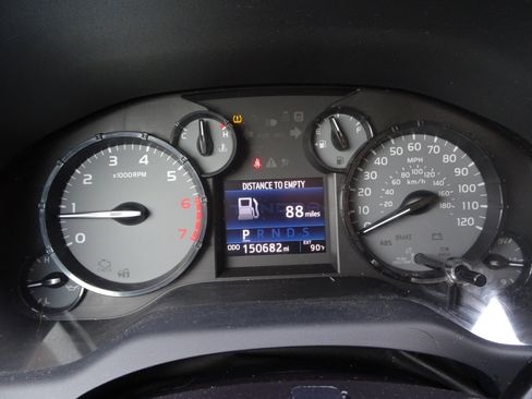 Used 2017 Toyota Tundra SR image 22