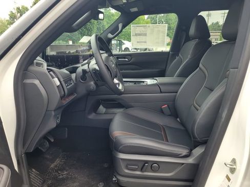 New 2026 Nissan Armada SL w/ Captain's Chari Seat Package AWD/4WD image 12