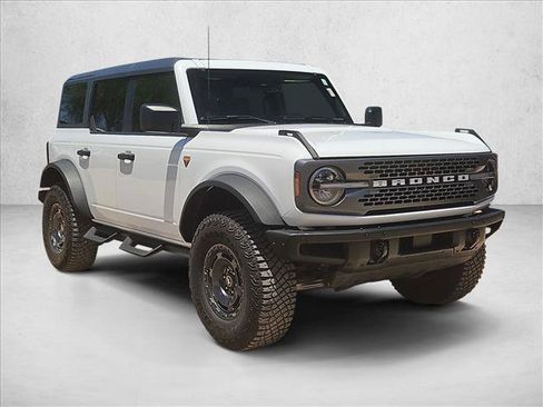 Used 2024 Ford Bronco Badlands AWD/4WD image 3