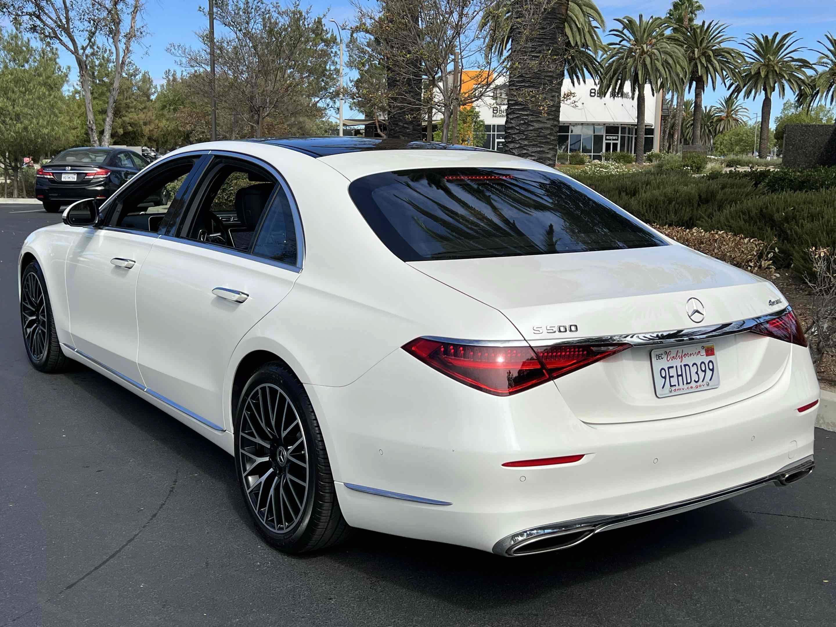 Used 2022 Mercedes-Benz S 500 4MATIC image 2