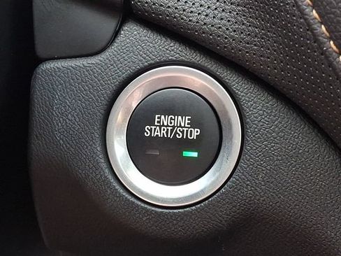 Used 2024 Chevrolet Equinox Premier AWD/4WD image 19