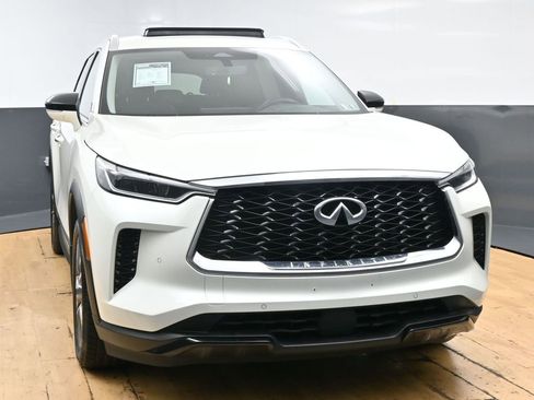 Used 2023 INFINITI QX60 Luxe w/ Cargo Package FWD image 4