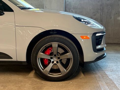 Certified 2023 Porsche Macan S AWD/4WD image 11
