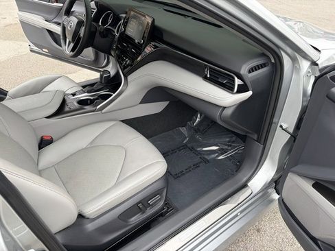 Used 2024 Toyota Camry XLE w/ Cold Weather Package image 40