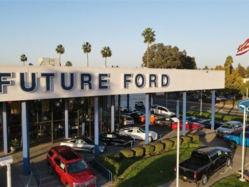 Certified 2020 Ford Explorer Limited w/ Class III Trailer Tow Package image 24