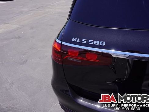 Used 2024 Mercedes-Benz GLS 580 4MATIC image 16