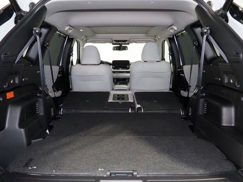 Used 2025 Mitsubishi Outlander SEL image 51