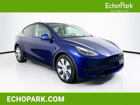 Used 2023 Tesla Model Y Long Range image 1