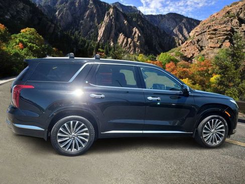 Used 2023 Hyundai Palisade Calligraphy w/ Winter Package AWD/4WD image 2