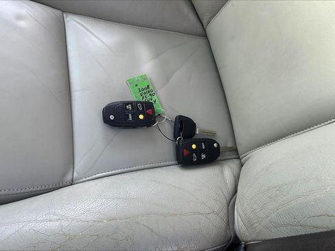 Used 2005 Volvo XC90 2.5T AWD/4WD image 35
