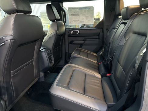 New 2026 Ford Bronco Outer Banks w/ Sasquatch Package AWD/4WD image 13