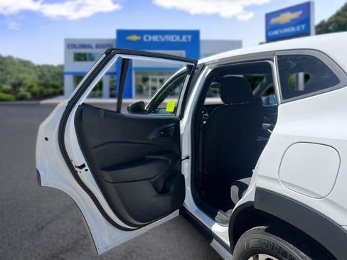 Certified 2024 Chevrolet Trax RS w/ Driver Confidence Package FWD image 25