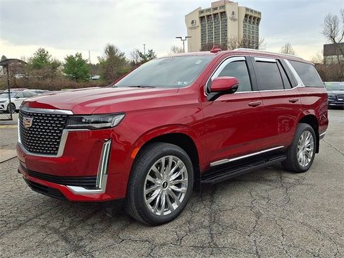 Used 2024 Cadillac Escalade Premium Luxury w/ Performance Package image 3