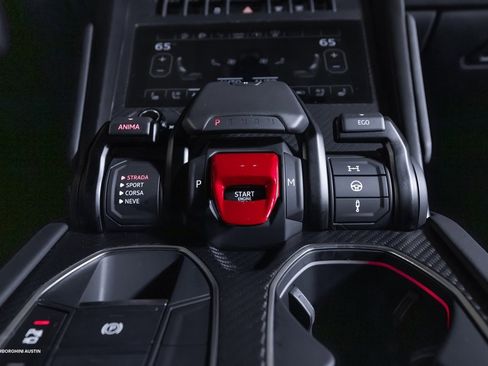 Used 2024 Lamborghini Urus S image 32