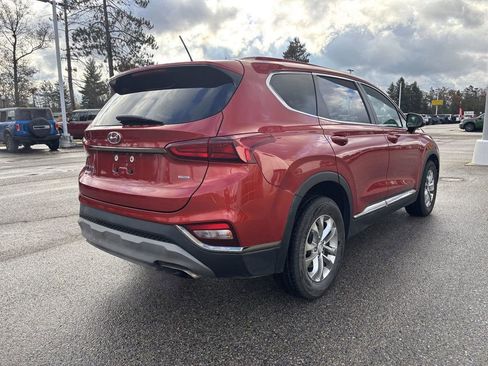 Used 2019 Hyundai Santa Fe SE image 3