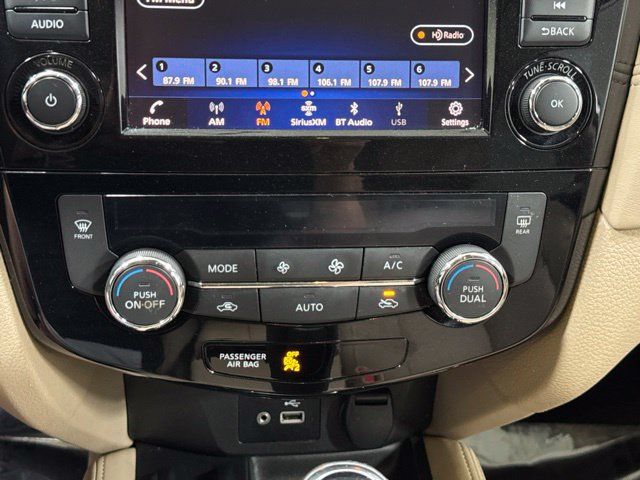 Used 2020 Nissan Rogue SL w/ Premium Package FWD image 21