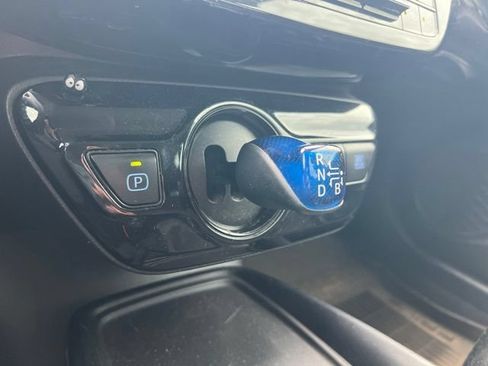 Used 2022 Toyota Prius LE AWD/4WD image 20