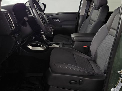 Used 2022 Nissan Frontier SV image 21