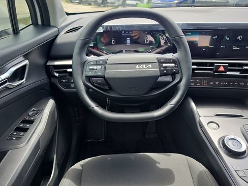 New 2027 Kia Sportage LX FWD image 13