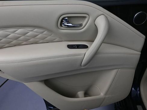 Used 2018 INFINITI QX80 4WD w/ Deluxe Technology Package image 34
