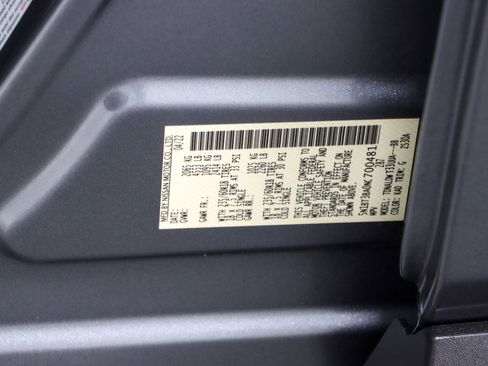 Used 2022 Nissan Rogue SV FWD image 31