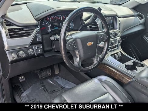 Used 2019 Chevrolet Suburban LT w/ LT Signature Package AWD/4WD image 2