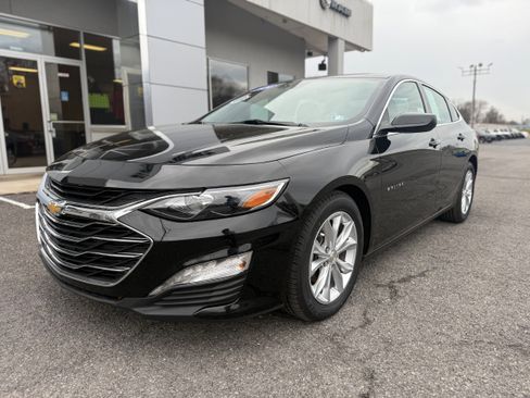 Used 2024 Chevrolet Malibu LT image 3