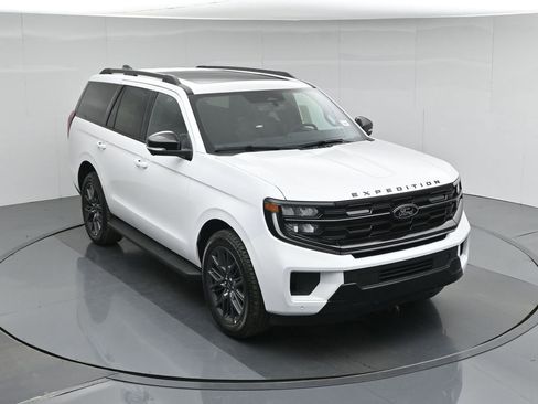 New 2026 Ford Expedition Platinum image 42