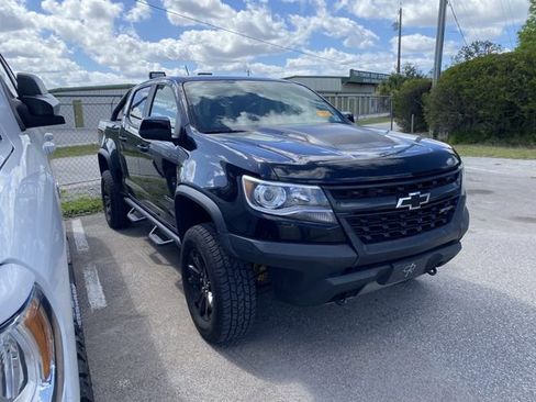 Used 2019 Chevrolet Colorado ZR2 w/ ZR2 Midnight Special Edition AWD/4WD image 3